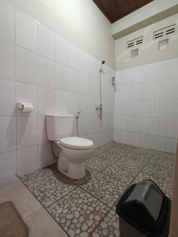 Made Oka Budget Room Munduk Екстериор снимка